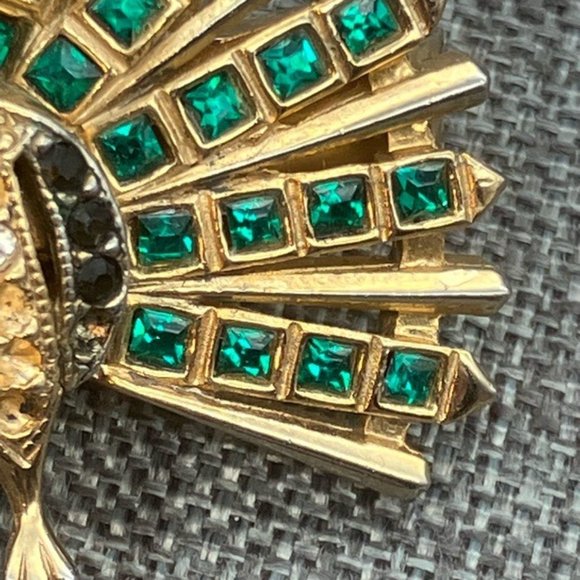 Vintage Scarf Clip As Is Peacock Gold Emerald Green Clear Rhinestone Retro Bird - Picture 7 of 11